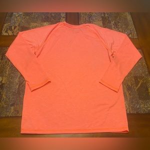 Nike Dry Fit Long sleeve men’s shirt in perfect condition.  Sun swim shirt